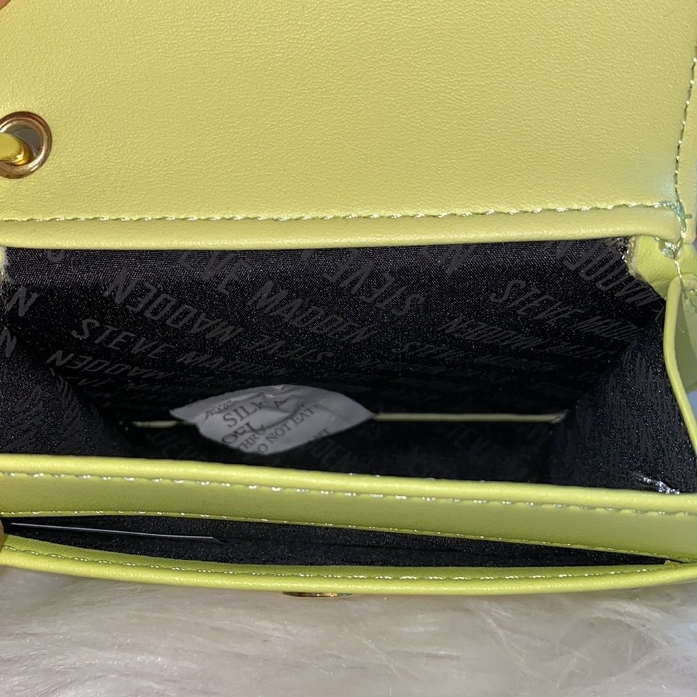 NWT Steve Madden (BJEMMA) Lemon Card Case Wallet/Wristlet - Picture 9 of 12